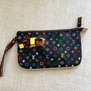 Non Authentic LV pouch